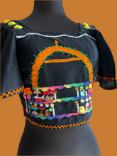 Cargar imagen en el visor de la galería, Blusa personalizada "Mi altar" para año 2026