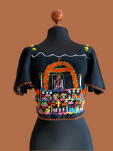 Cargar imagen en el visor de la galería, Blusa personalizada "Mi altar" para año 2026