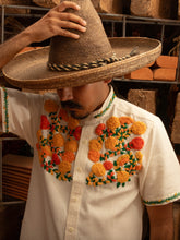 Cargar imagen en el visor de la galería, Reserva- Camisa CEMPASÚCHIL (Valor de $4,200 MXN) para entrega en Febrero 2027