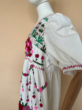 Cargar imagen en el visor de la galería, Vestido TEPEYAC para entrega en Marzo 2026