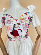 Cargar imagen en el visor de la galería, Minivestido AMOR EN LA FERIA