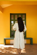 Cargar imagen en el visor de la galería, Vestido CEMPASÚCHIL entrega en año 2026