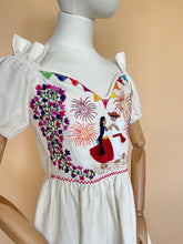 Cargar imagen en el visor de la galería, Minivestido AMOR EN LA FERIA