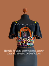 Cargar imagen en el visor de la galería, Blusa personalizada "Mi altar" para año 2026