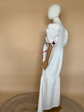 Cargar imagen en el visor de la galería, Vestido TEPEYAC para entrega en Marzo 2026
