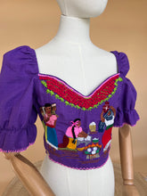 Cargar imagen en el visor de la galería, Croptop NOSOTRAS - Celebración de mujeres y comunidad
