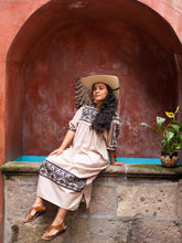Cargar imagen en el visor de la galería, Vestido ERANDINI
