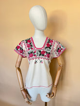 Cargar imagen en el visor de la galería, Huanengo Leticia
