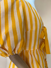 Cargar imagen en el visor de la galería, Top el color del Cempasúchil para entrega en Diciembre 2025
