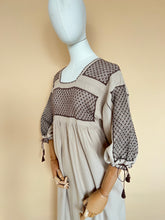 Cargar imagen en el visor de la galería, VESTIDO ERANDINI
