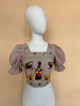 Cargar imagen en el visor de la galería, Crop top MUJERCITA PURÉPECHA
