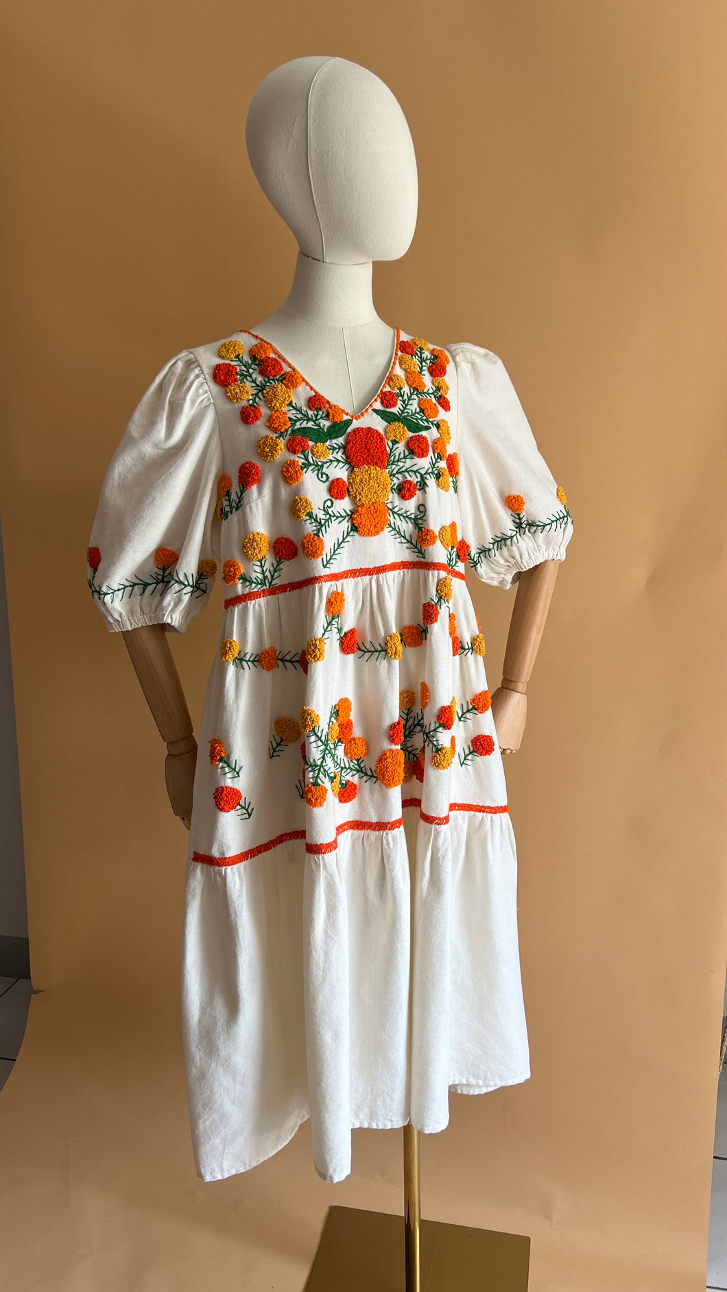 Vestido CEMPASÚCHIL entrega en año 2026