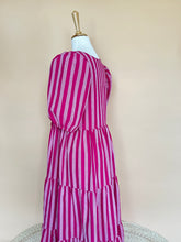 Cargar imagen en el visor de la galería, Vestido el color del la BUGAMBILIA 🌺 - para entrega en Junio 2026
